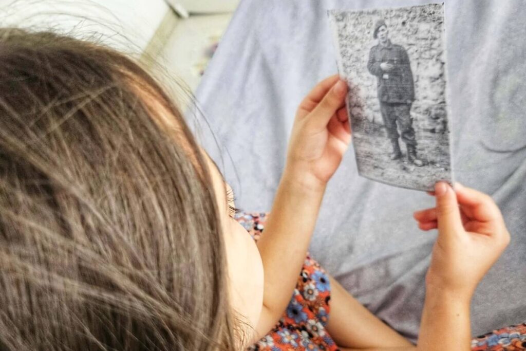 tara tara vrem ostasi memoria simona rentea arbore genealogic